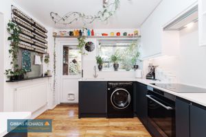 Kitchen- click for photo gallery